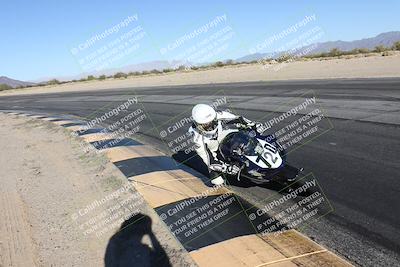 media/Dec-01-2025-Moto Forza (Mon) [[2daa91e15f]]/3-Beginner Group/Session 4 (Turn 10 Inside)/